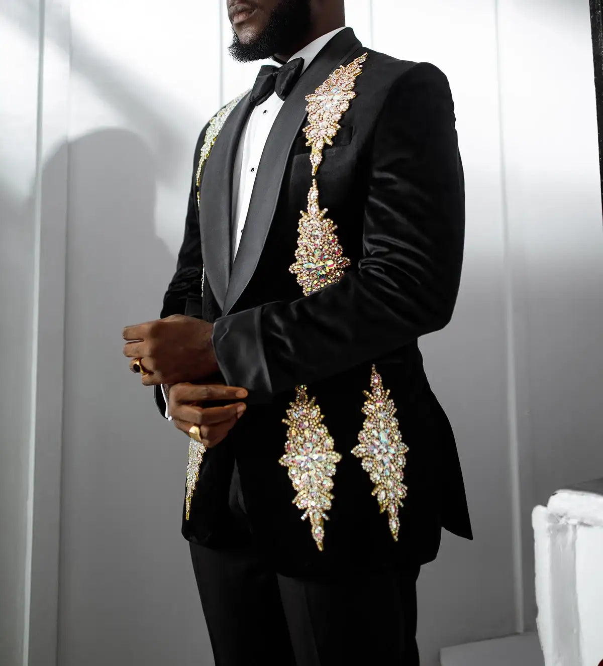 Men White Rhinestone Lapel Double Breasted Tuxedo Black Pants Wedding Formal Suit