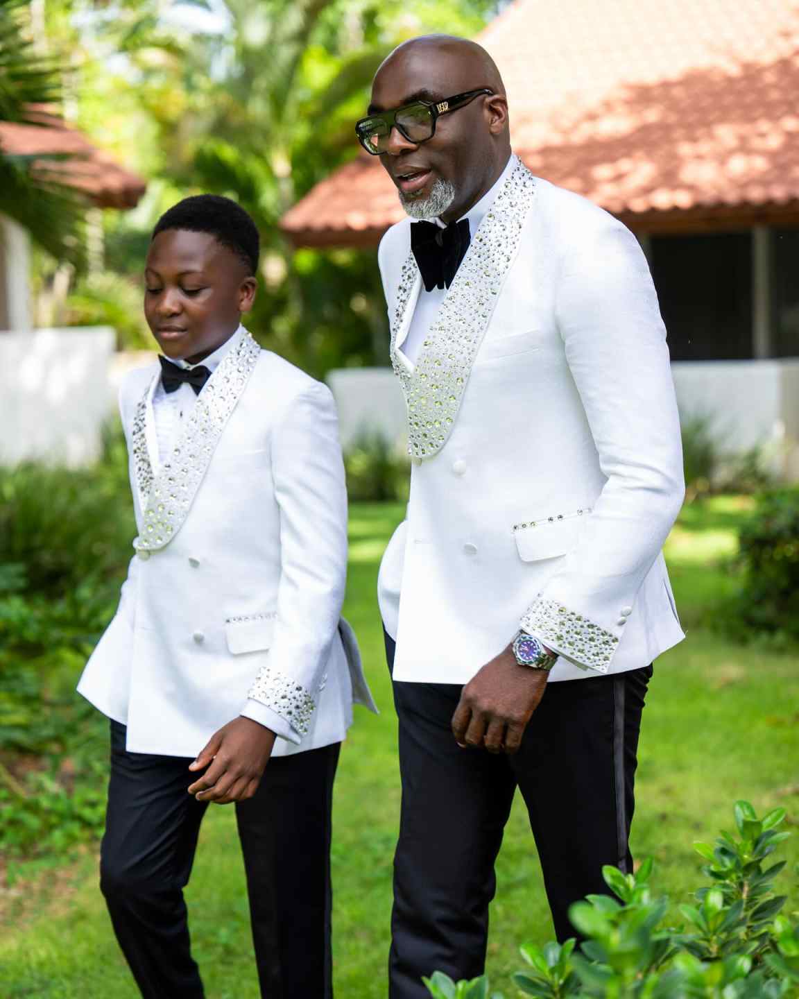 2 Piece Men's Suits with Rhinestones Groom Wedding Tuxedo Double Breasted Blazer Jacket Pants Formal Party Prom Set