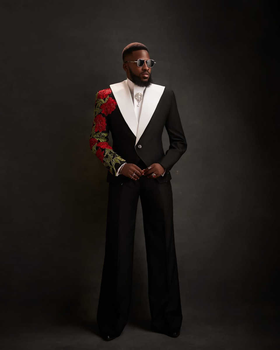 Unique Men Suits Wedding Rose 2 Pieces Set Coat Peaked Lapel Tailor-Made Groom Blazer One Button Party Customized Jacket Pants
