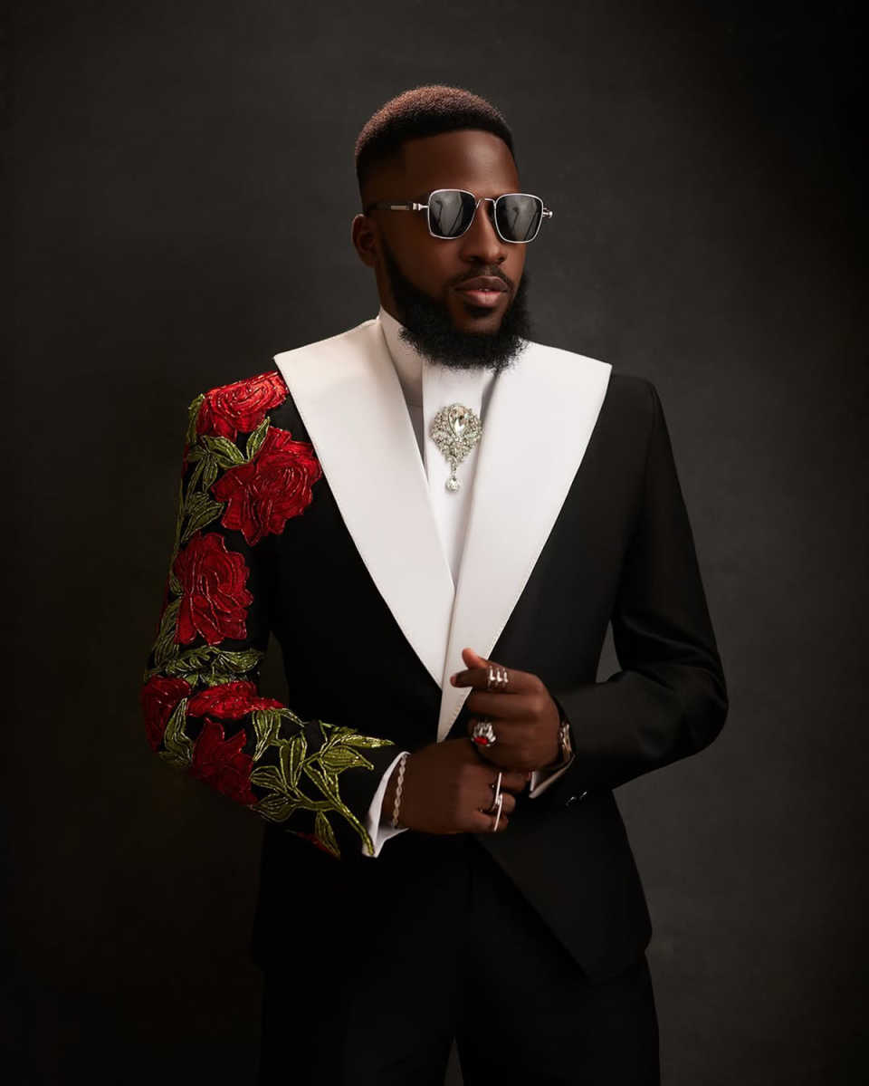 Unique Men Suits Wedding Rose 2 Pieces Set Coat Peaked Lapel Tailor-Made Groom Blazer One Button Party Customized Jacket Pants