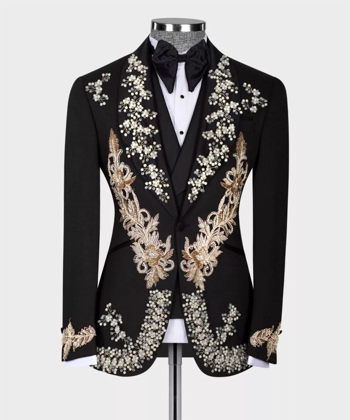 Men's Black Tuxedo with Flower Applique Beaded Tuxedo Slim Fit Shawl Lapel Blazer for Dinner Prom Wedding