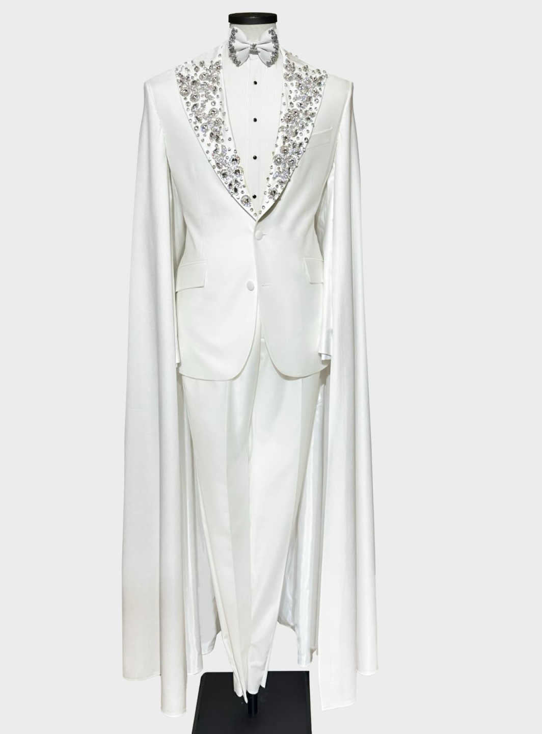 Men's 2-Piece White Cape Tuxedo Suit, Deep V Shawl Lapel Fully Crystal Rhinestones Flowing Long Cloak For Wedding Singer Stage Performance