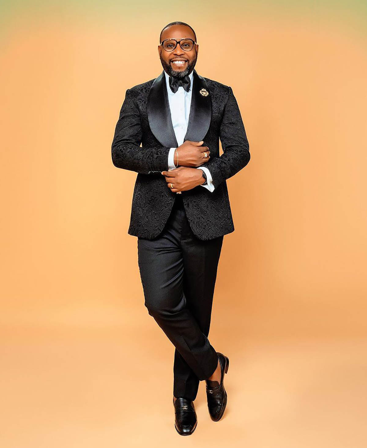 Men's Black Embossed Jacquard Tuxedo Suit, Satin Shawl Lapel Slim Formal Blazer & Trousers for Groom Hosting Banquet