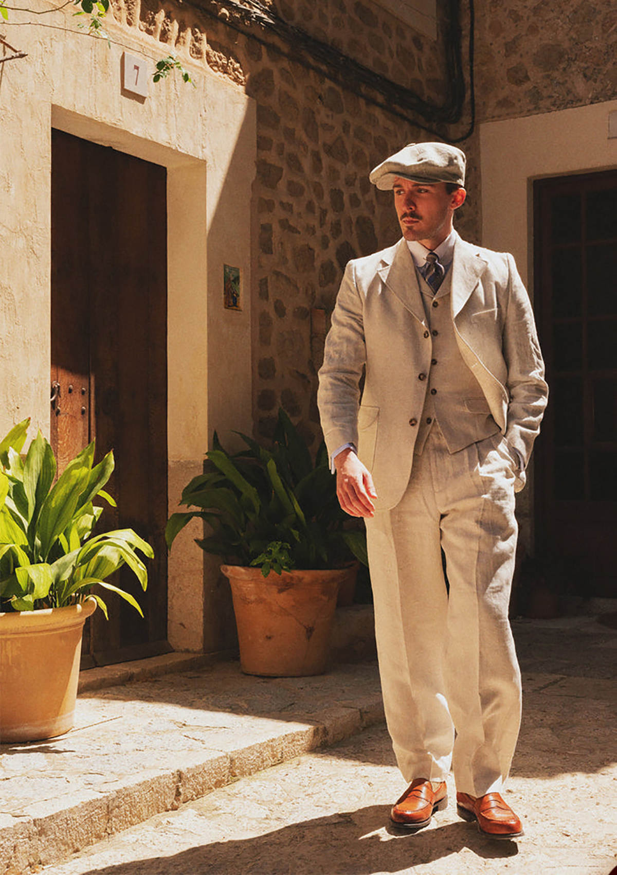 Men Natural Beige Linen Three Piece Suit Notch Lapel Vintage Casual Suit Jacket Vest Pants Summer Wedding Business Outfit