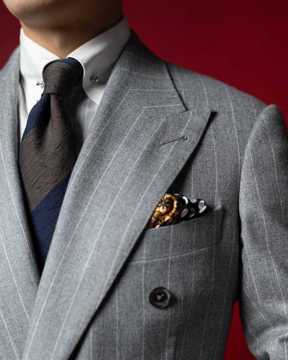 Men's Light Grey Chalk Stripe Double Breasted 2-Piece Wool Suit, Peak Lapel Slim Vintage Business Blazer & Trousers