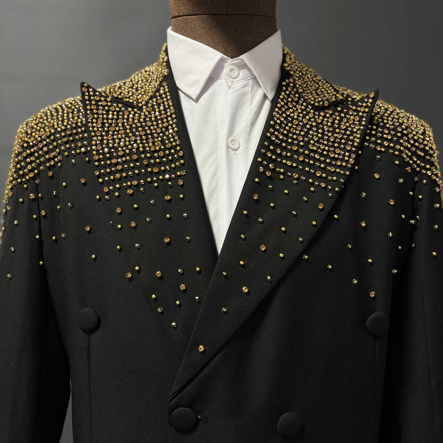 Sparkly Wedding Tuxedos Golden Rhinestone Beaded Men Suit Peaked Lapel Jacket Luxury Evening Party Business Blazers