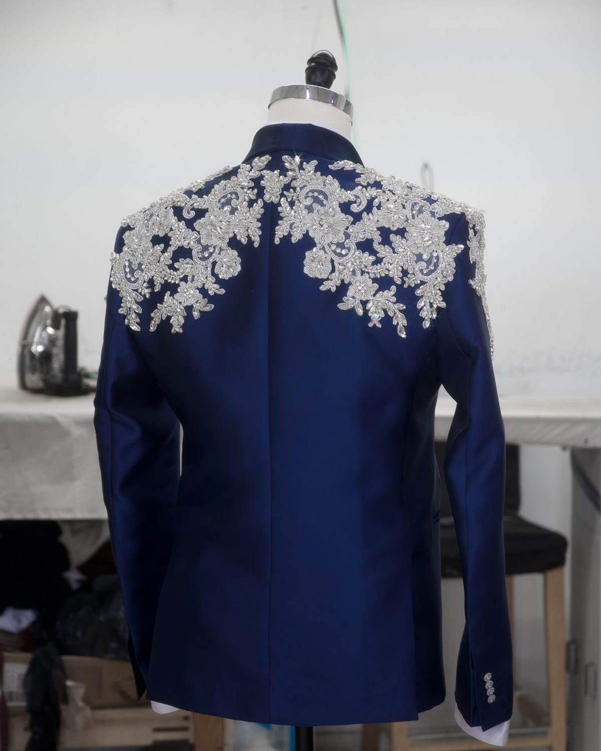 Men's Royal Blue Satin Shawl Lapel Tuxedo Jacket, Hand Silver Floral Rhinestone Embroidery On Shoulders Slim Formal Blazer for Groom Wedding Banquet