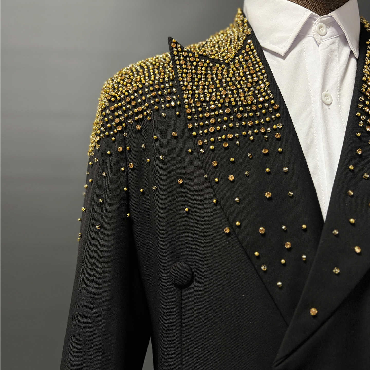 Sparkly Wedding Tuxedos Golden Rhinestone Beaded Men Suit Peaked Lapel Jacket Luxury Evening Party Business Blazers