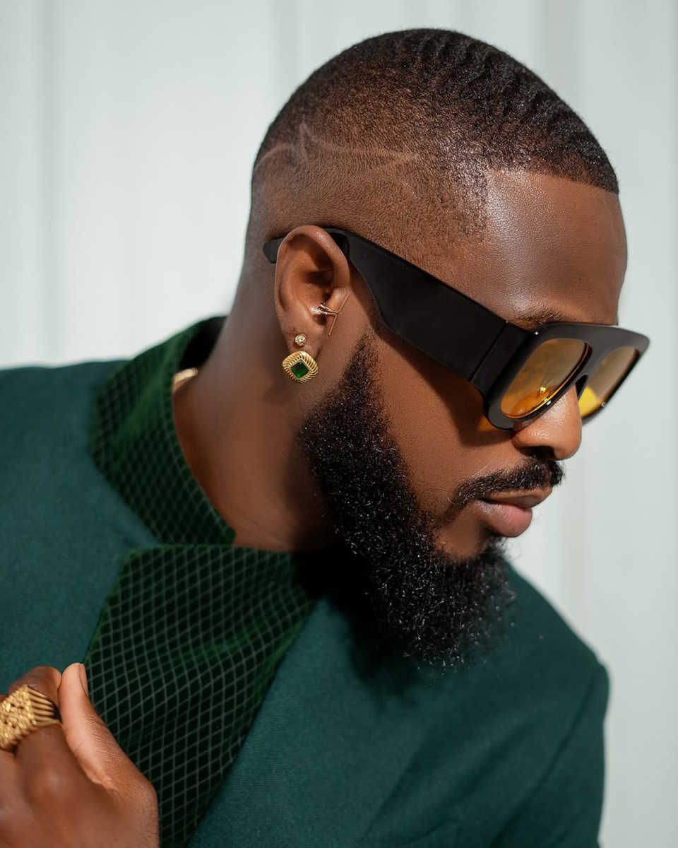 Trim Fit Wedding Tuxedos 2 Piece Set Jacket Pants One Button Men Suit Handsome Groom Business Evening Suit Customized